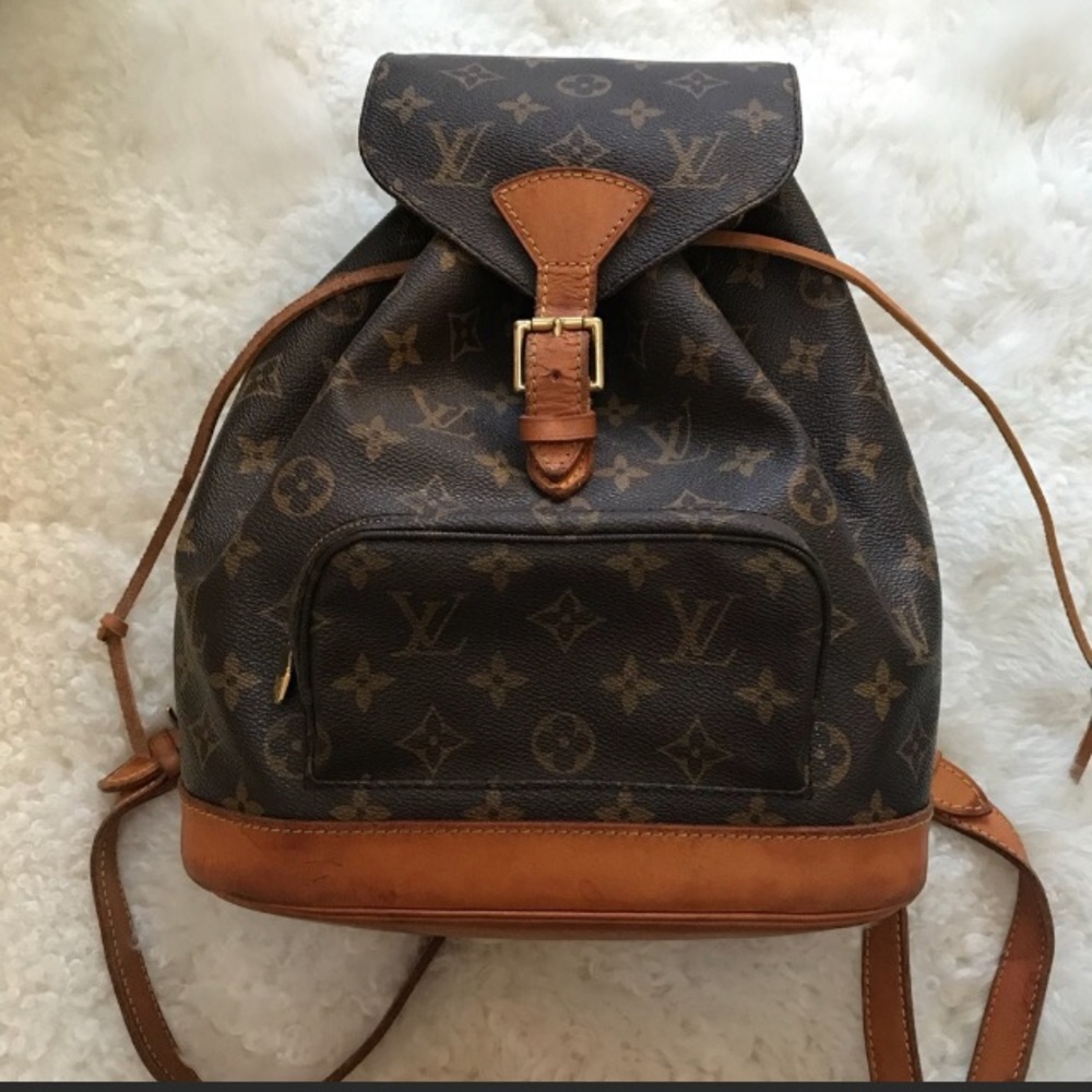 LV backpack SOLD📦